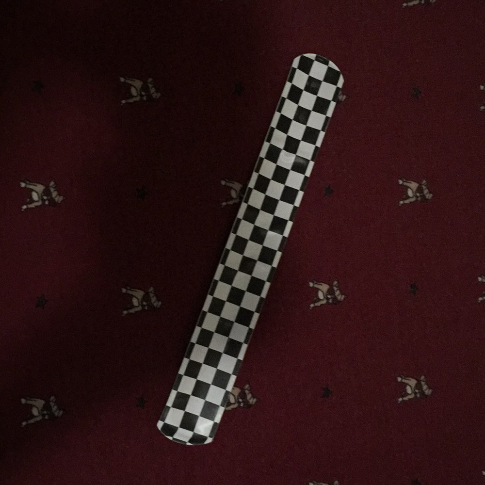 Black and white checkered snap bracelet